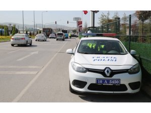 Hız yapan 265 sürücüye ceza yağdı