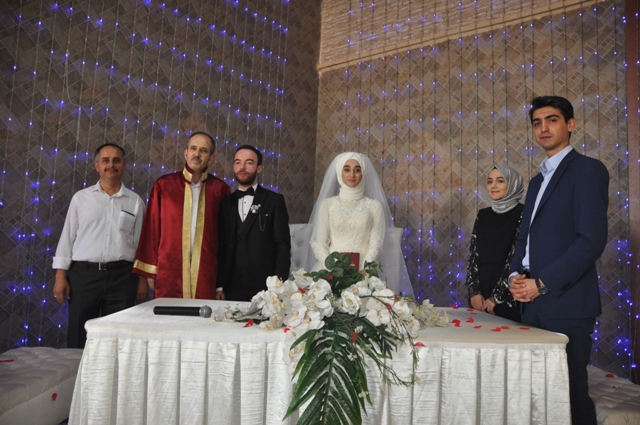 Akın ve Zengin aileleri akraba oldu