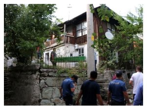 Bolu’da kötü kokuların geldiği evde yaşlı adamın cesedi bulundu