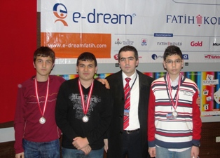 Bilişim olimpiyatında Büyükkoyuncu Lisesi farkı