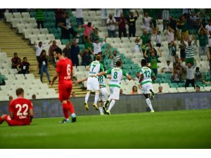TFF 1. Lig: Bursaspor: 1 - Akhisarspor: 0 (İlk yarı sonucu)