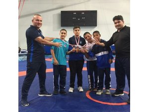 Yunusemreli güreşçiler milli takım kampına davet edildi