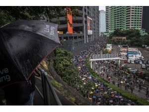 Hong Kong’da olaylı protesto: 36 gözaltı