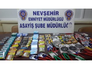 AVM’lerden hırsızlık yapan şahıs yakalandı