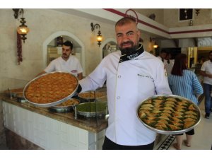 Fıstık fiyatları arttı, baklava fiyatları değişmedi