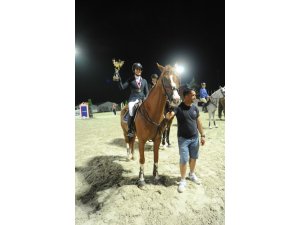 Kadın Biniciler Türkiye Kupası Senem Kibar’ın