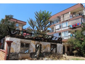 Antalya’da metruk binada yangın