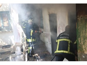 Metruk evdeki yangın korkuttu