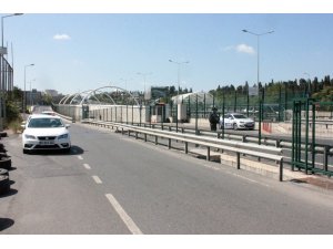 Avrasya Tüneli’nde kontrolden çıkan lüks cip yan yattı