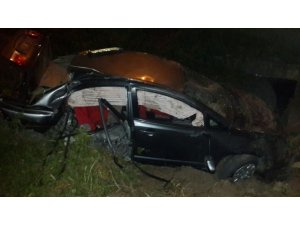 Kocaeli’de ehliyetsiz gencin gezintisi kötü bitti: 1’i ağır 4 yaralı