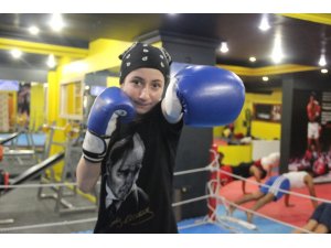 Boks ile başladı wushu kung fu şampiyon oldu!