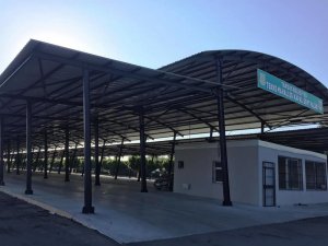 Tarsus’ta kapalı semt pazarının mazgal ve demirlerini çaldılar