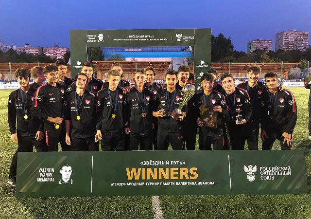 U16’da şampiyonluk sevinci