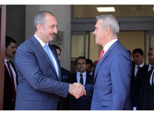 Adalet Bakanı Gül, KKTC Cumhuriyet Meclisi Başkanı Uluçay ile görüştü