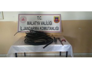 Kablo hırsızlarına suçüstü