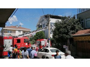 Darıca’daki çatı yangını korkuttu