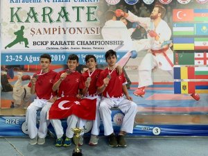 Darıcalı Milli Karatecilerden dokuz madalya