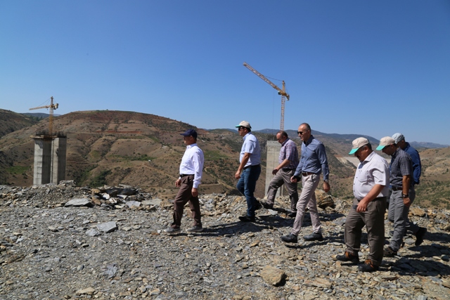 Milletvekili Sorgun Eğiste Viyadüğü ve Hadimi tünelini gezdi