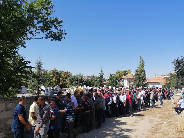 Katledilen kadın defnedildi