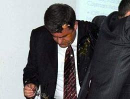 Atılan yumurta hedefi buldu!