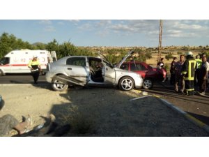 Konya’da iki otomobil çarpıştı: 3 yaralı