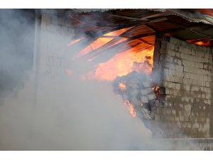 Irak'ın en büyük alışveriş merkezinde yangın