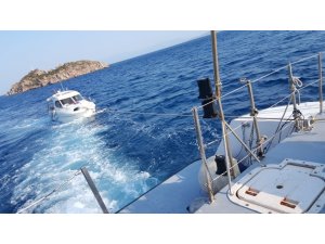 İmdatlarına Sahil Güvenlik ekipleri yetişti