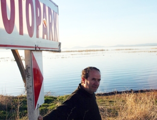 Beyşehir Gölü kıyısındaki otopark su altında kaldı