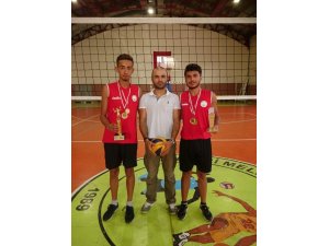 Play Voleybolu şampiyonları Melikgazi’den