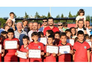Bülent Turan, sertifika dağıtım programına katıldı