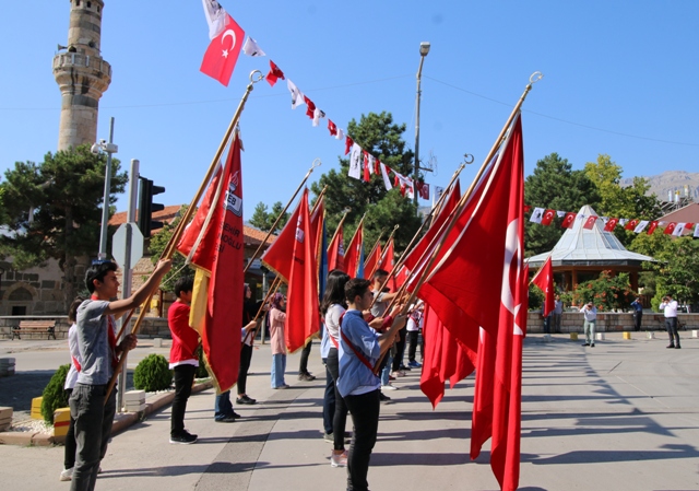 İlçelerde Büyük Zafer'in 97. yıl dönümü