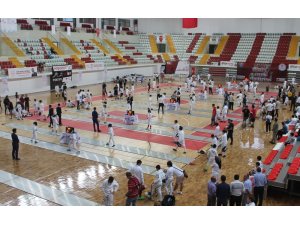 100. Yıl Milli Mücadele Eskrim Şampiyonası’na 27 ilden 953 sporcu katılacak