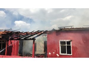 Konya’da ev yangını