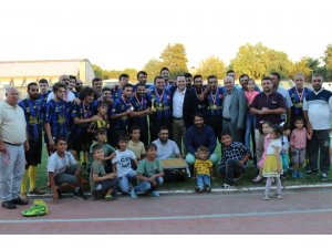 Akhisar Nostalji Futbol Turnuvası sona erdi