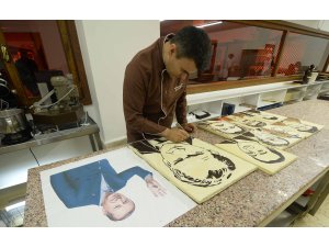 Devlet büyüklerinin portresini "çikolata"dan yaptı