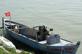 Hepsi bayrak takacak!