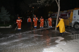 Günde 500 ton çöp toplanıyor