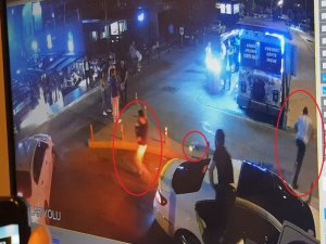 ’Sevgilime neden baktın’ çatışması...O anlar kamerada