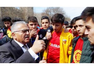 Büyükkılıç, "Kayserisporumuz sahipsiz değildir"