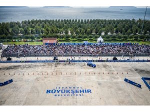 10 bin İstanbullu Red Bull Car Park Drift Dünya Finali’ni izledi