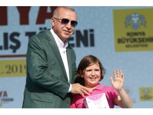 Cumhurbaşkanı Erdoğan: "Ülke ve milletin yanında olacaklarına terör örgütü güdümündeki partinin borazanlığına soyunuyorlar" (2)