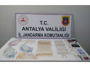 Antalya'daki kuyumcu hırsızlığı