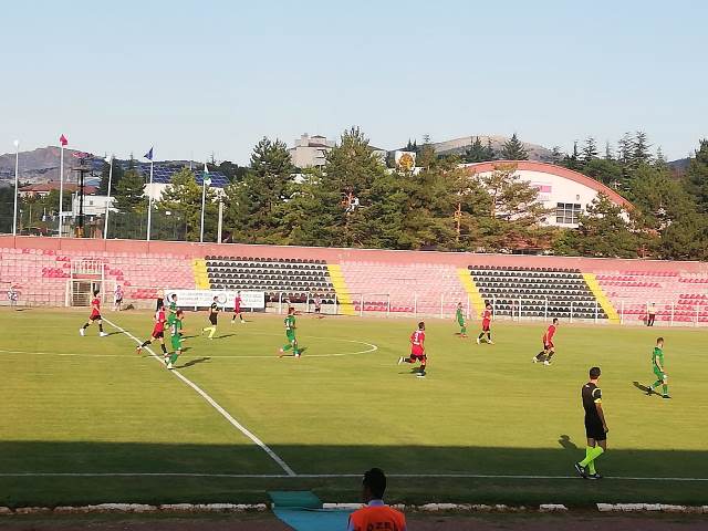 Yavru Kartal pençeyi vuramadı