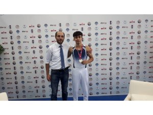 Hasan Bulut Mersin’de Kürsüye Çıktı