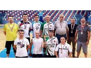 Mahalleler filede çarpışıyor