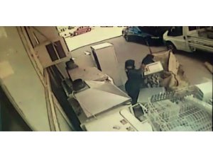 Kağıt toplayıcı olarak gelip çeyiz düzdüler