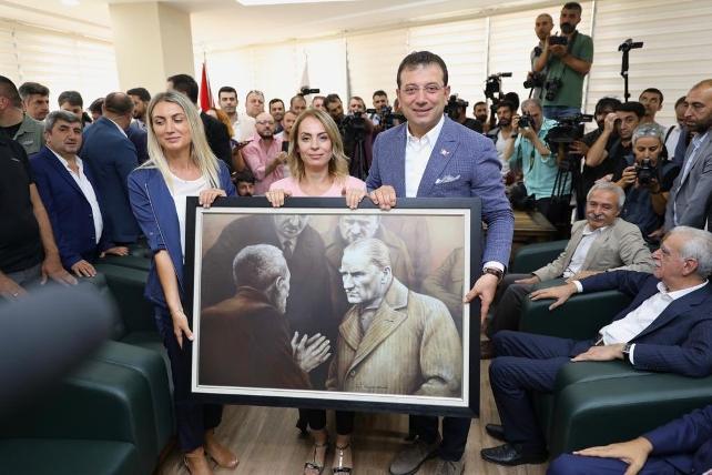İmamoğlu'nun hediye verdiği HDP'li başkan PKK aşığı çıktı!