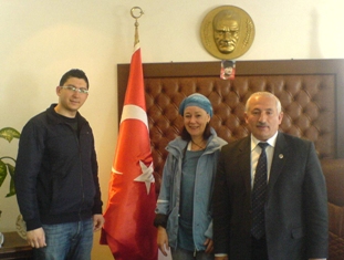 Yürüyerek dünya turu atan kadın Konya'da