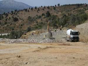 Hadim'de yol genişletme çalışmaları