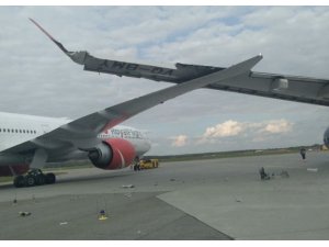 Moskova’da 2 uçağın kanatları birbirine çarptı